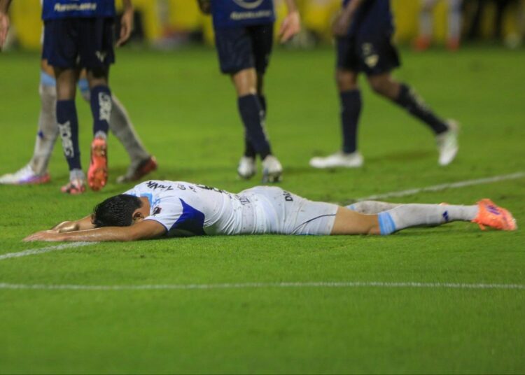Alianza no pudo con Motagua y queda eliminado tras una noche sin goles en el Cuscatlán