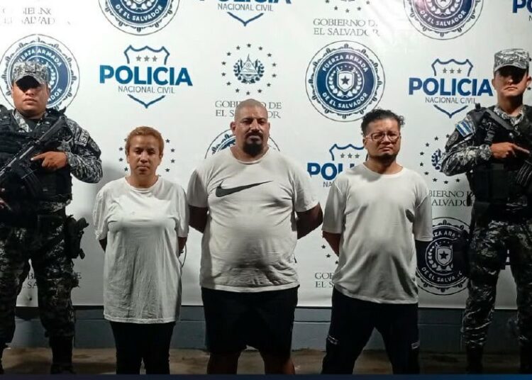 PNC captura a tres involucrados en una pelea registrada en la vía pública de Soyapango