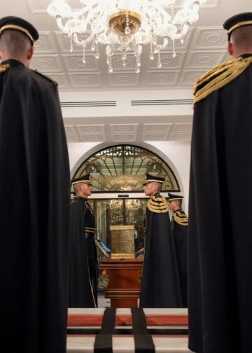 Restos de Francisco Morazán ya reposan en su nuevo mausoleo que abrirá este jueves