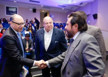 El Salvador promueve la cooperación regional para fortalecer la industria farmacéutica