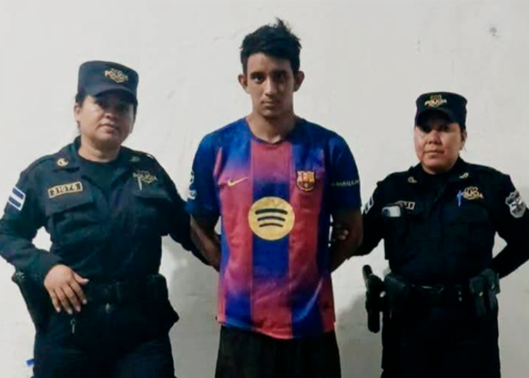 Conducía sin licencia y provocó accidente donde falleció una pareja; fue capturado