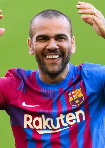 Anuncian a ex futbolista Dani Alves como participante de La Pedaleada