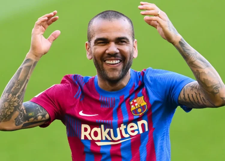 Anuncian a ex futbolista Dani Alves como participante de La Pedaleada