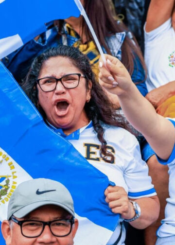 Música, color y patriotismo marcan la celebración de Independencia en El Salvador