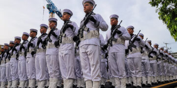 Fuerza Armada participa en desfile conmemorativo por los 205 años de Independencia