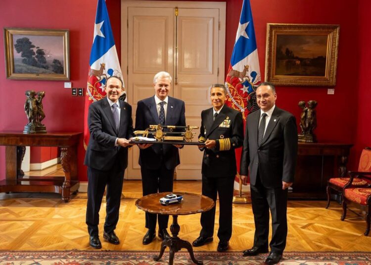 Autoridades de El Salvador y Chile fortalecen cooperación en materia de seguridad
