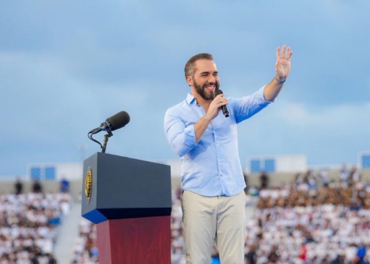 Presidente Bukele aclara resultados de PISA for Schools y defiende expansión de reforma educativa en El Salvador