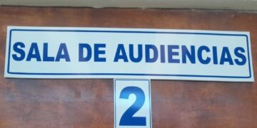 Madre que incumplió cuotas alimenticias de sus hijos acuerda pago de deuda 