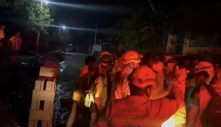 Reportan persona desaparecida tras se arrastrada por una corriente en Santo Domingo Guzmán
