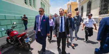Municipalidad de Santa Ana Centro presenta avances en seguridad ante embajador de Israel en el país