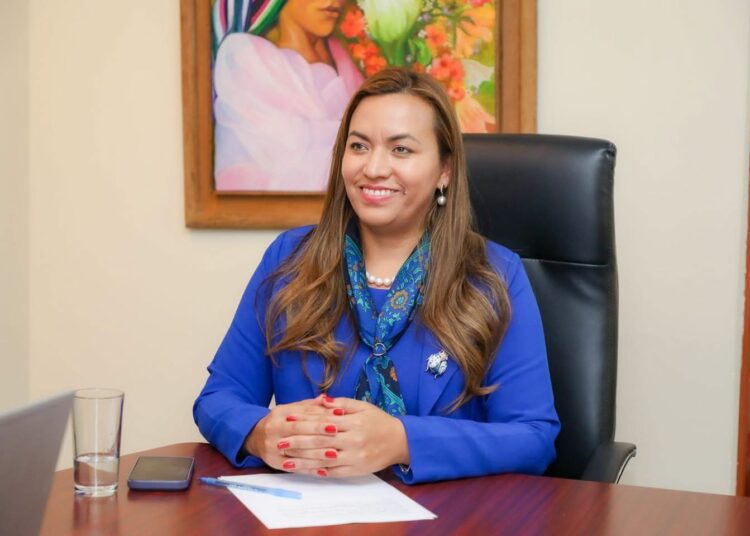 El Salvador une esfuerzos para ampliar oportunidades de estudio para los jóvenes