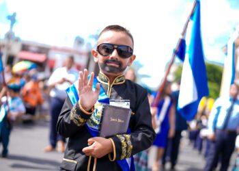 Primera infancia de Santa Ana Centro celebra la independencia con colorido desfile