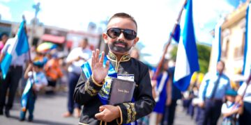 Primera infancia de Santa Ana Centro celebra la independencia con colorido desfile