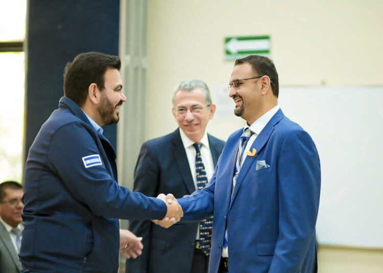 Alcalde Gustavo Acevedo participa en espacio para fomentar el diálogo