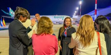 Iberojet acerca a la diáspora salvadoreña con su país, destaca Patricia Godinez