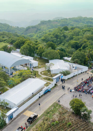 Más de 500 estudiantes se benefician con nuevo centro escolar en Ahuachapán