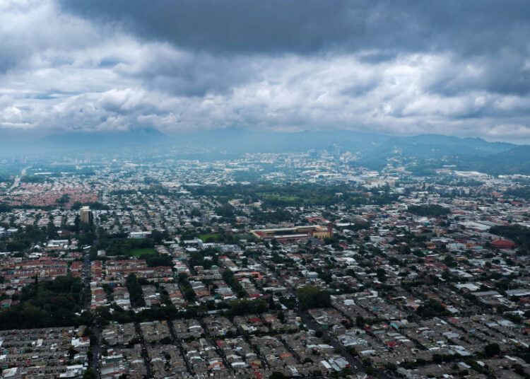 Medio Ambiente prevé más lluvias y advierte sobre riesgo de inundaciones y deslizamientos