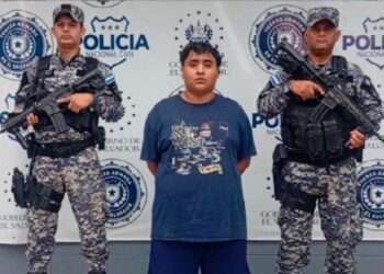 Joven es capturado con droga durante operativo preventivo en Soyapango