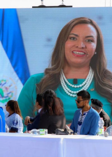 El Salvador fortalece el vínculo con su diáspora en Milán