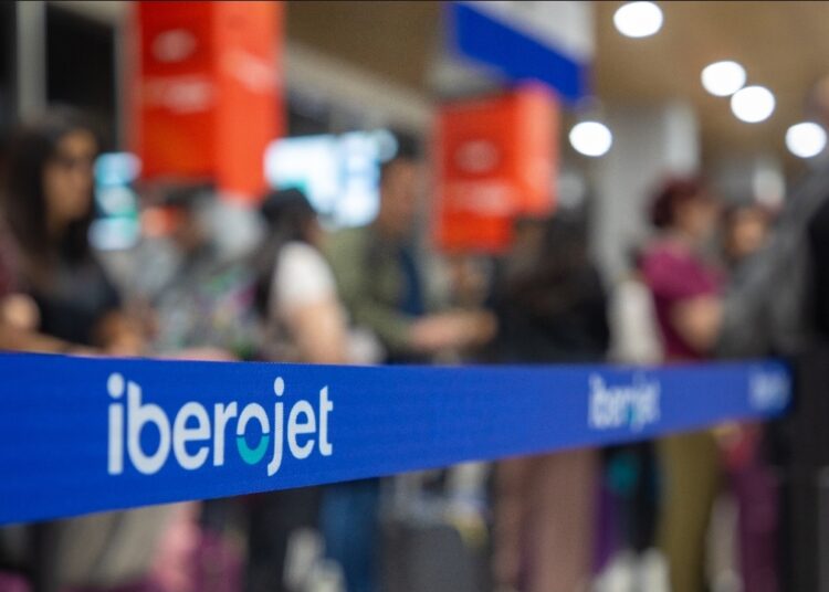 El Salvador recibe primer vuelo de Iberojet y amplía su conexión aérea con Europa