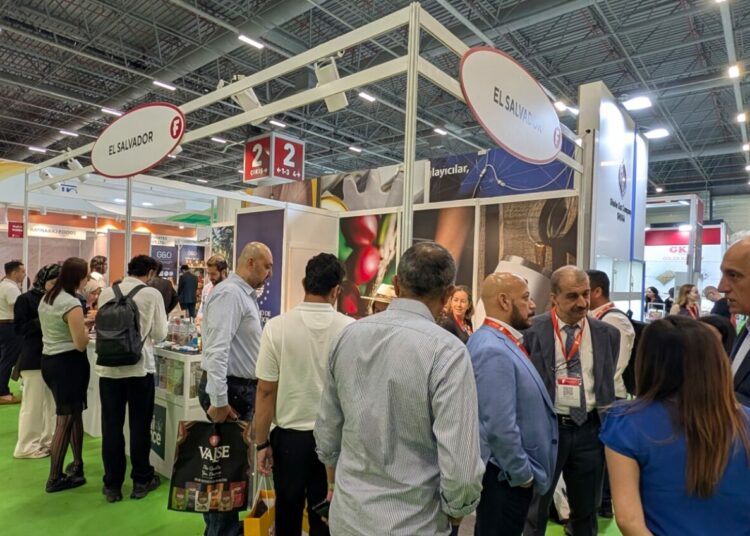 Empresas salvadoreñas presentan ofertas exportable en reconocida feria de Turquía