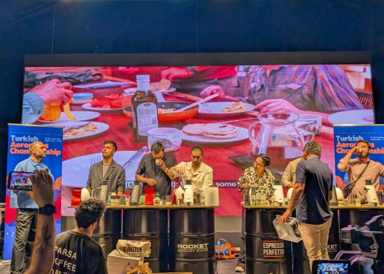 El Salvador presenta su café y cacao en feria especializada de Turquía