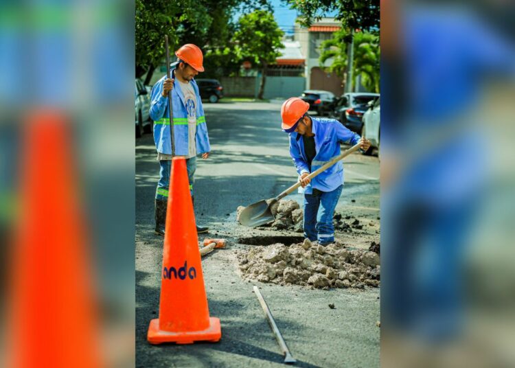 ANDA atiende fuga de agua en colonia Buenos Aires