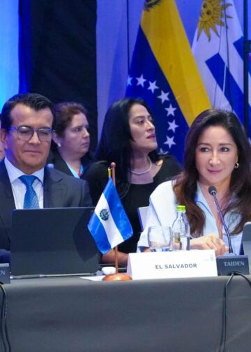 Ministros salvadoreños participan en importante foro regional del PNUD