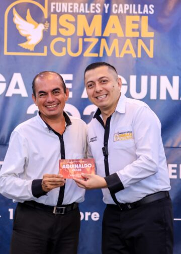 Reconocida funeraria de Cabañas entrega el aguinaldo a sus colaboradores