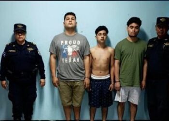 Capturan a tres sujetos cuando transportaban droga en Cuscatlán