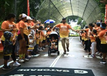 “Pios Family Run” reúne a cientos de familias en Santa Tecla