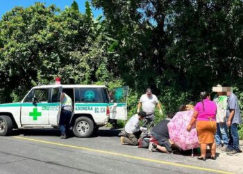 Varios lesionados, entre ellos seis menores de edad, deja accidente en Cabañas