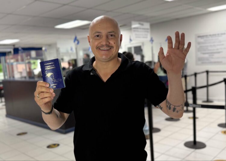 Turistas hondureños continúan llegando a El Salvador durante la Semana Morazánica