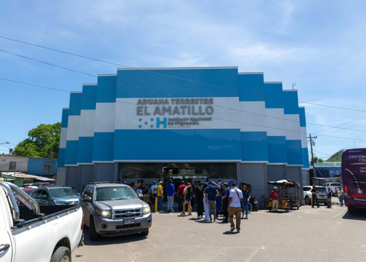 El Salvador garantiza seguridad a turistas hondureños durante la Semana Morazánica