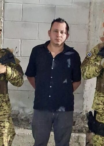 Capturan a sujeto que quebró espejos de una buseta de la ruta 29 en San Salvador