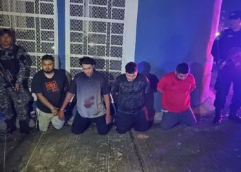 Capturan a 5 sujetos tras intentar atropellar a policías que ejecutaban operativo antidrogas