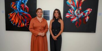 Exhiben muestra pictórica de la artista salvadoreña Annette Handal