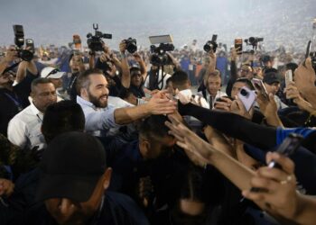 Inicia campaña presidencial 2027