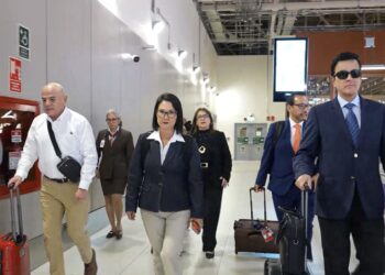 Keiko Fujimori viaja a El Salvador para conocer estrategia de seguridad del Presidente Bukele