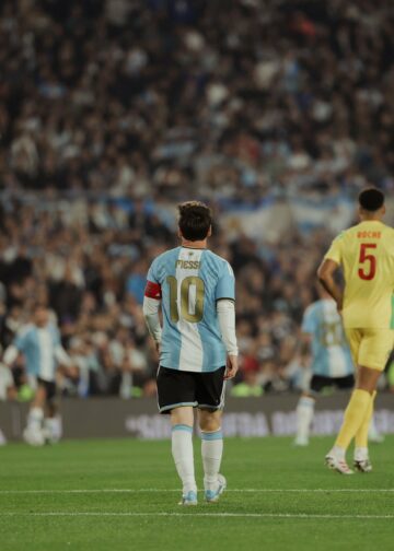 Messi cierra una era: gol, dos asistencias y una ovación eterna en su adiós con Argentina