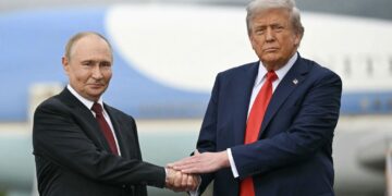 Trump anuncia acuerdo para recibir diesel ruso para subsanar crisis