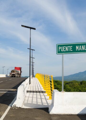 Nuevo puente binacional mejora la conexión vial entre El Salvador y Guatemala