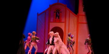 “El mundo mágico de Cri-Cri” reúne a más de 150 artistas en el Teatro Nacional