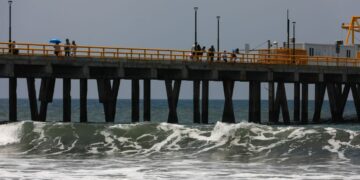 Descartan amenaza de tsunami para El Salvador tras fuerte sismo frente a Panamá