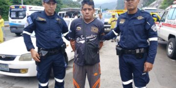 Policía detiene a conductor señalado de provocar accidente en Los Chorros