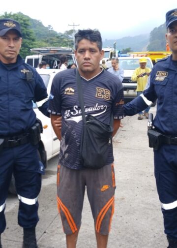 Policía detiene a conductor señalado de provocar accidente en Los Chorros
