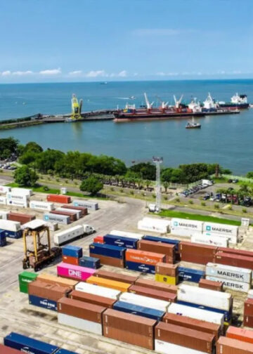 Puerto de Acajutla duplica el movimiento de contenedores en 2026