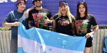 Seguidores de Iron Maiden se toman las afueras del Mágico González