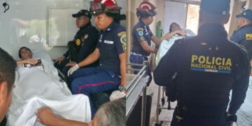 Herido de bala y con alerta roja de Interpol, cabecilla de la pandilla 18 es entregado a El Salvador