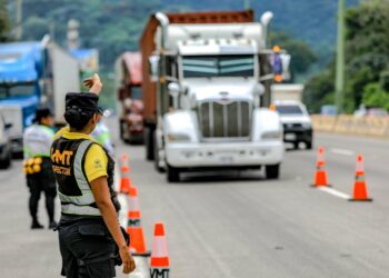 VMT refuerza controles por sobrepeso y fallas técnicas en el transporte de carga